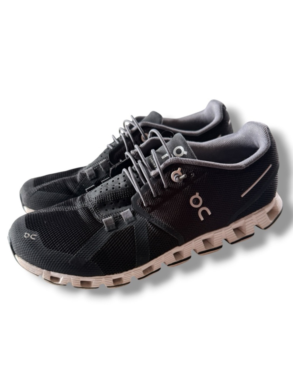 On Running On Cloud Swiss Engineering Cloudtec Athletic
Running Shoes 7.5